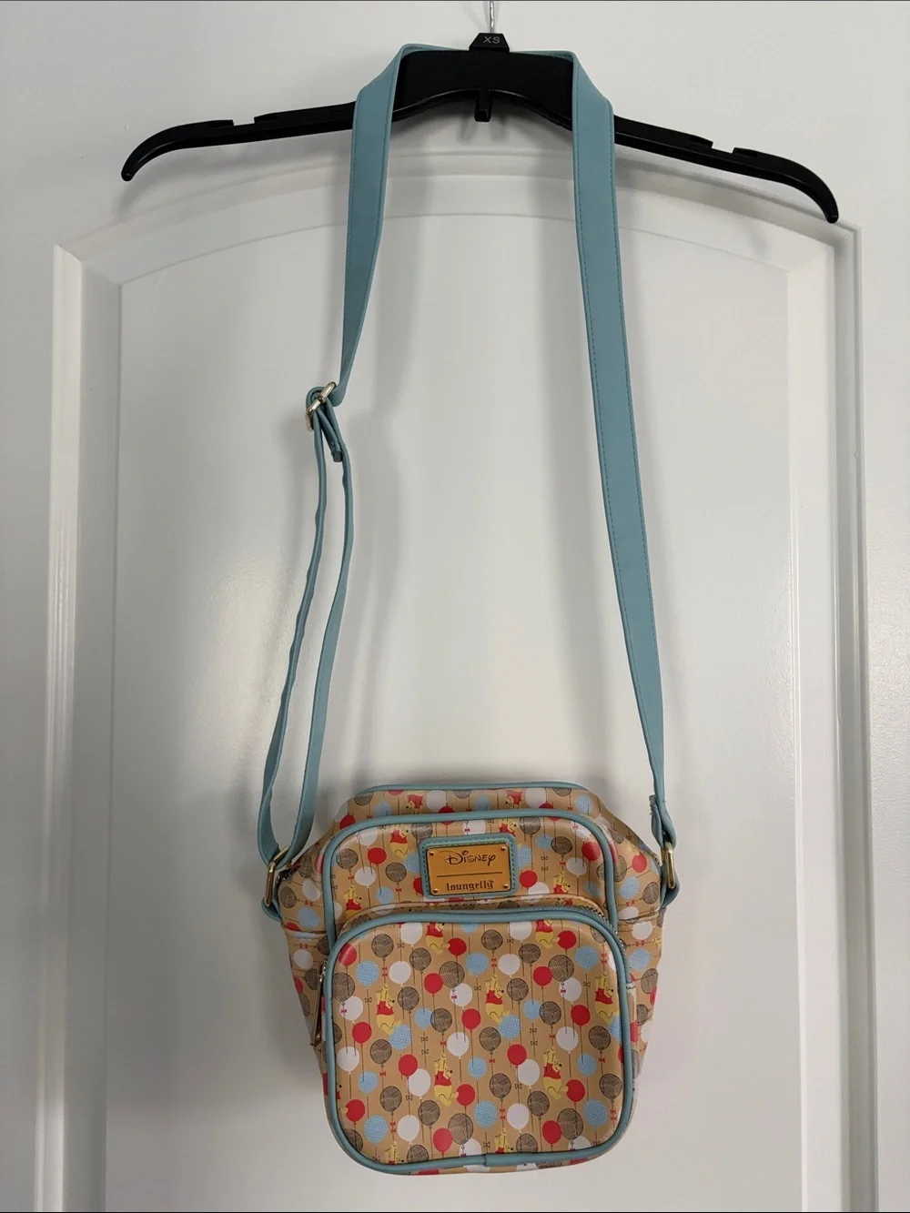 Loungefly Disney‎ Beige Winnie the Pooh Balloon Crossbody Bag with Blue Trim